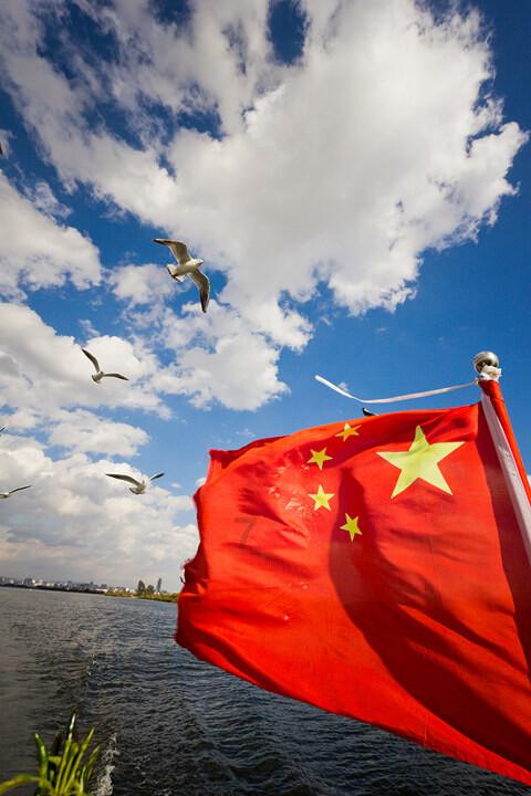 网友称李钟硕32岁状态太好了，你能从他脸上看到岁月的痕迹吗？游戏画面